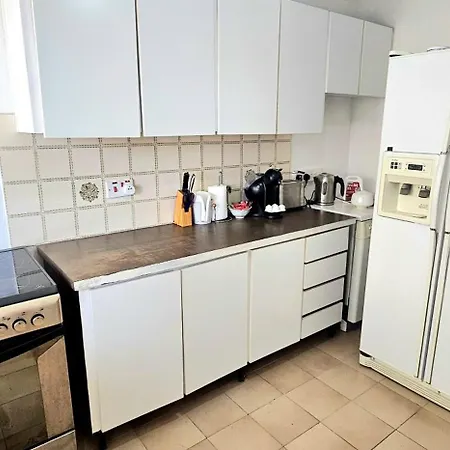 Apartman Retro Art And Mirrors Molos *