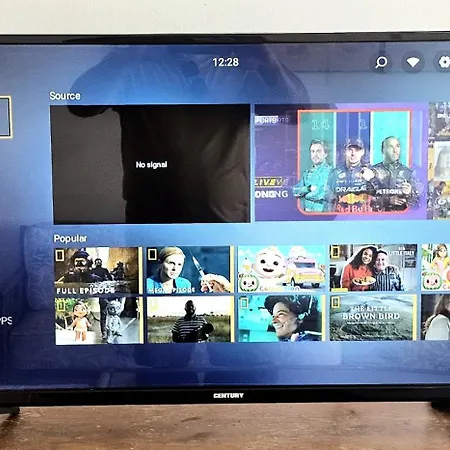 Retro Art And Mirrors Molos * Limassol