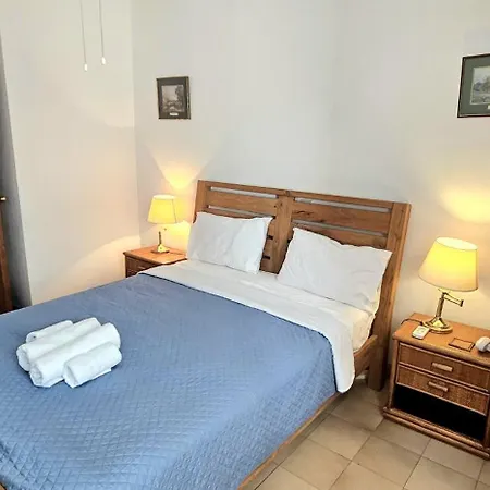 公寓 Retro Art And Mirrors Molos *