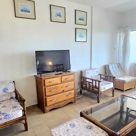 Retro Art And Mirrors Molos