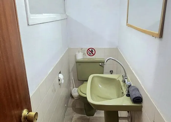 Retro Art And Mirrors Molos